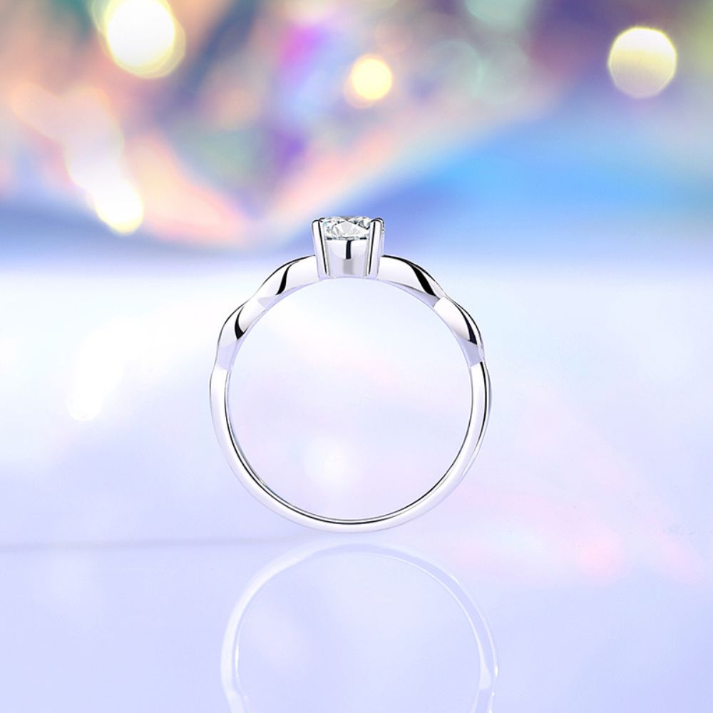 Anillo Solitario Plata Italiana con Moissanita